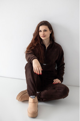 Костюм жіночий